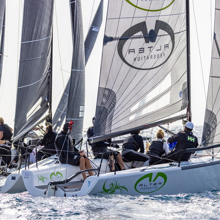 530_melges24_261014_low-97_27j3_m.jpg