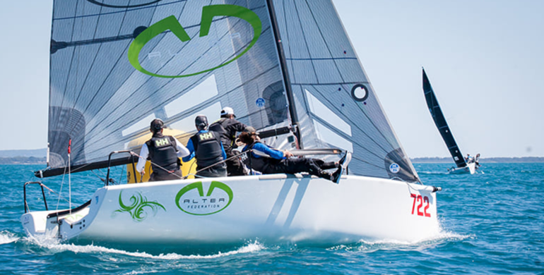 Esordio stagionale per Melges 24 Altea, con l’equipaggio targato CVCI formato da Andrea Racchelli, Enzo Bonini con Michele Gregoratto, Filippo Togni e Andrea Serpi.